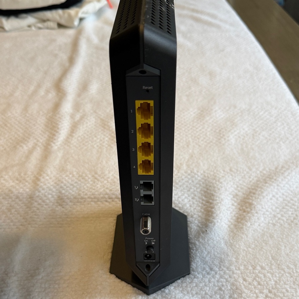 NETGEAR Nighthawk Multi-Gig Black Modem - Picture 7 of 7